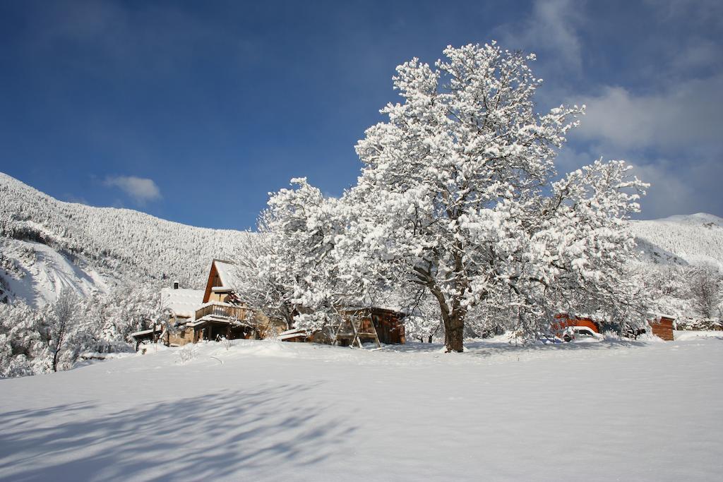 Bed and Breakfast Gite D'Aliege Péone Exterior foto